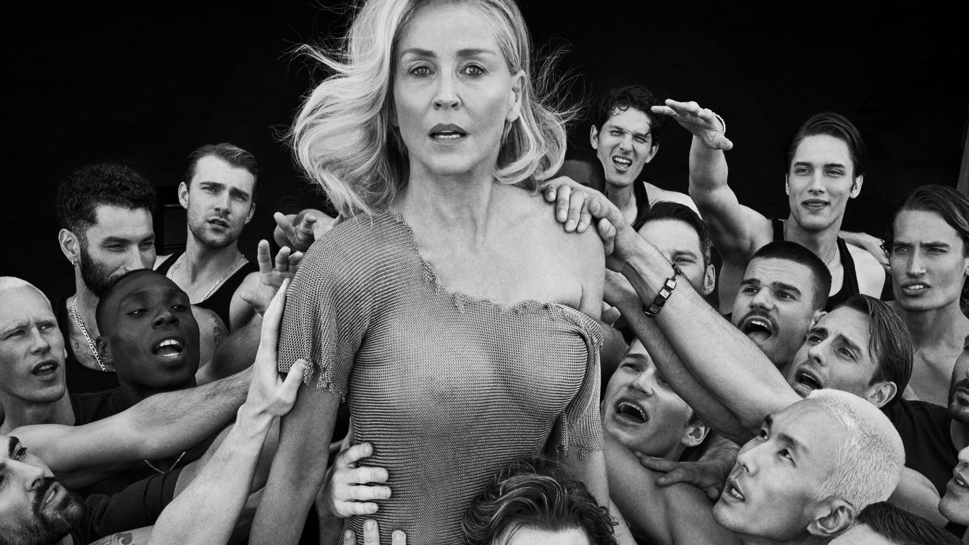 Sharon Stone Tampil Braless