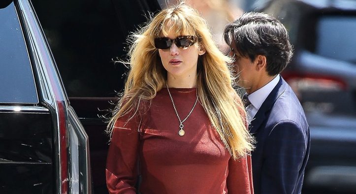 Sepatu Baru Jennifer Lawrence Ini Bikin Orang Berhenti di Jalan, Lihat Bentuknya!