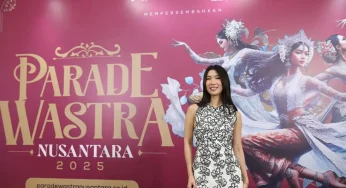 Christie Tampil Memukau di Parade Wastra Nusantara 2025, Busana Tradisional Ini Jadi Sorotan!
