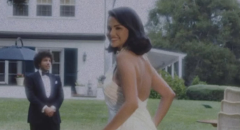 Bukan Gaun Mewah, Selena Gomez Pilih Busana Nikah Simpel yang Justru Bikin Semua Mata Terpukau!