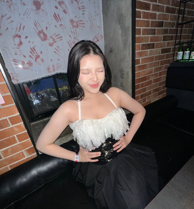 Tiara Andini Disorot Saat Hadiri Konser BLACKPINK, Tampil Bak Jennie